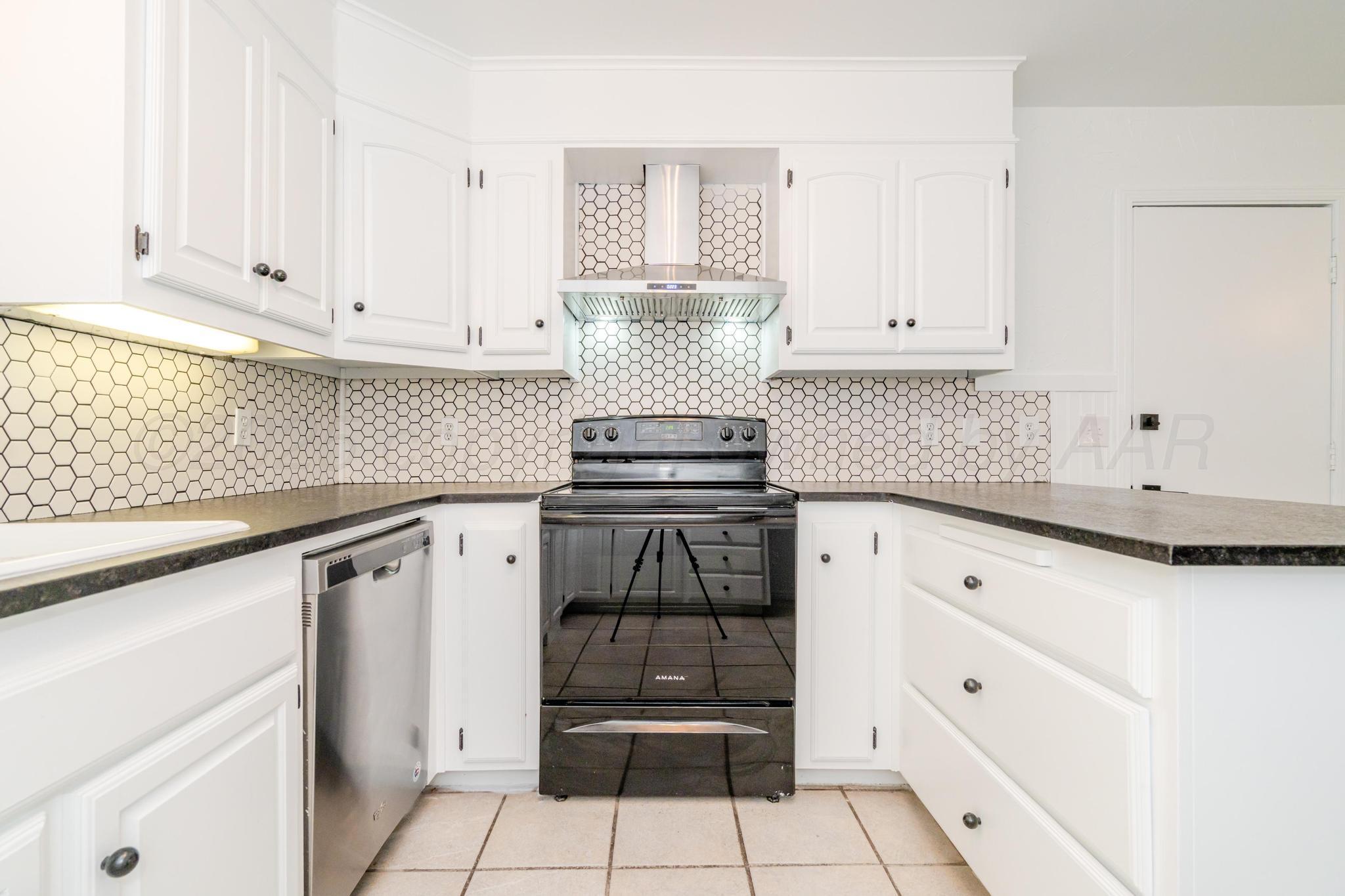 6055 Belpree Road Amarillo, TX 79106 - Photo 17 of 40 Kitchen