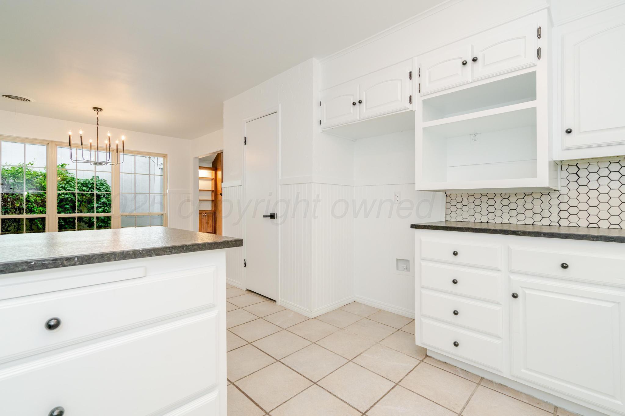 6055 Belpree Road Amarillo, TX 79106 - Photo 18 of 40 Kitchen