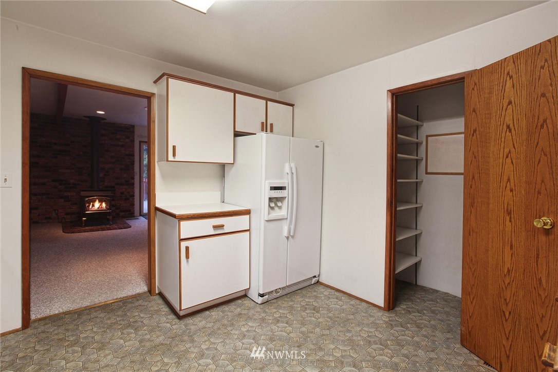 1750 Lake Samish Road Bellingham, WA 98229 - Photo 4 of 24 Gallery Image 4