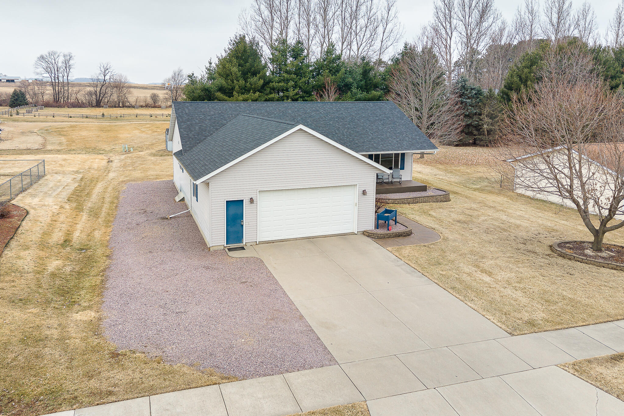 518 Midway Drive Reedsburg, WI 53959 - Photo 22 of 31 518 Midway-25