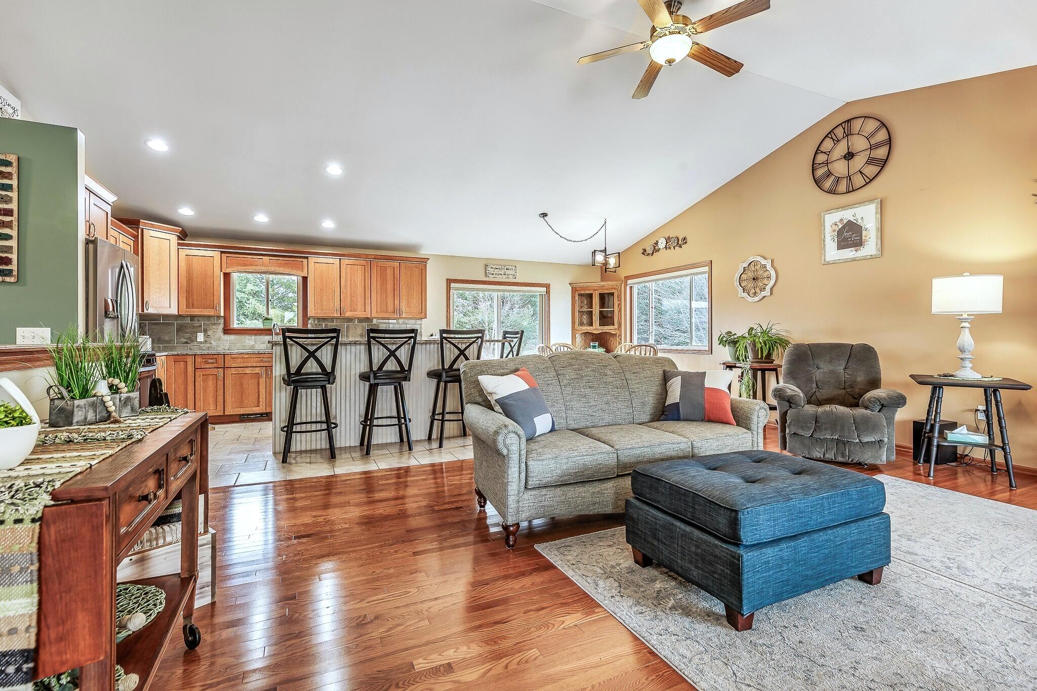 518 Midway Drive Reedsburg, WI 53959 - Photo 3 of 31 518 Midway-3