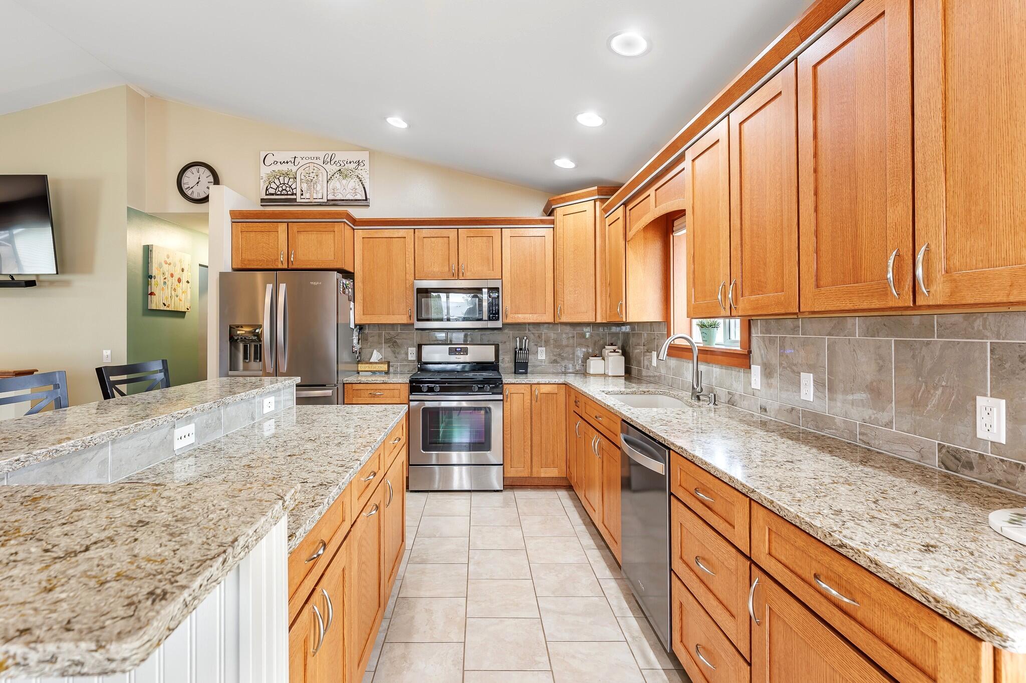 518 Midway Drive Reedsburg, WI 53959 - Photo 5 of 31 518 Midway-5