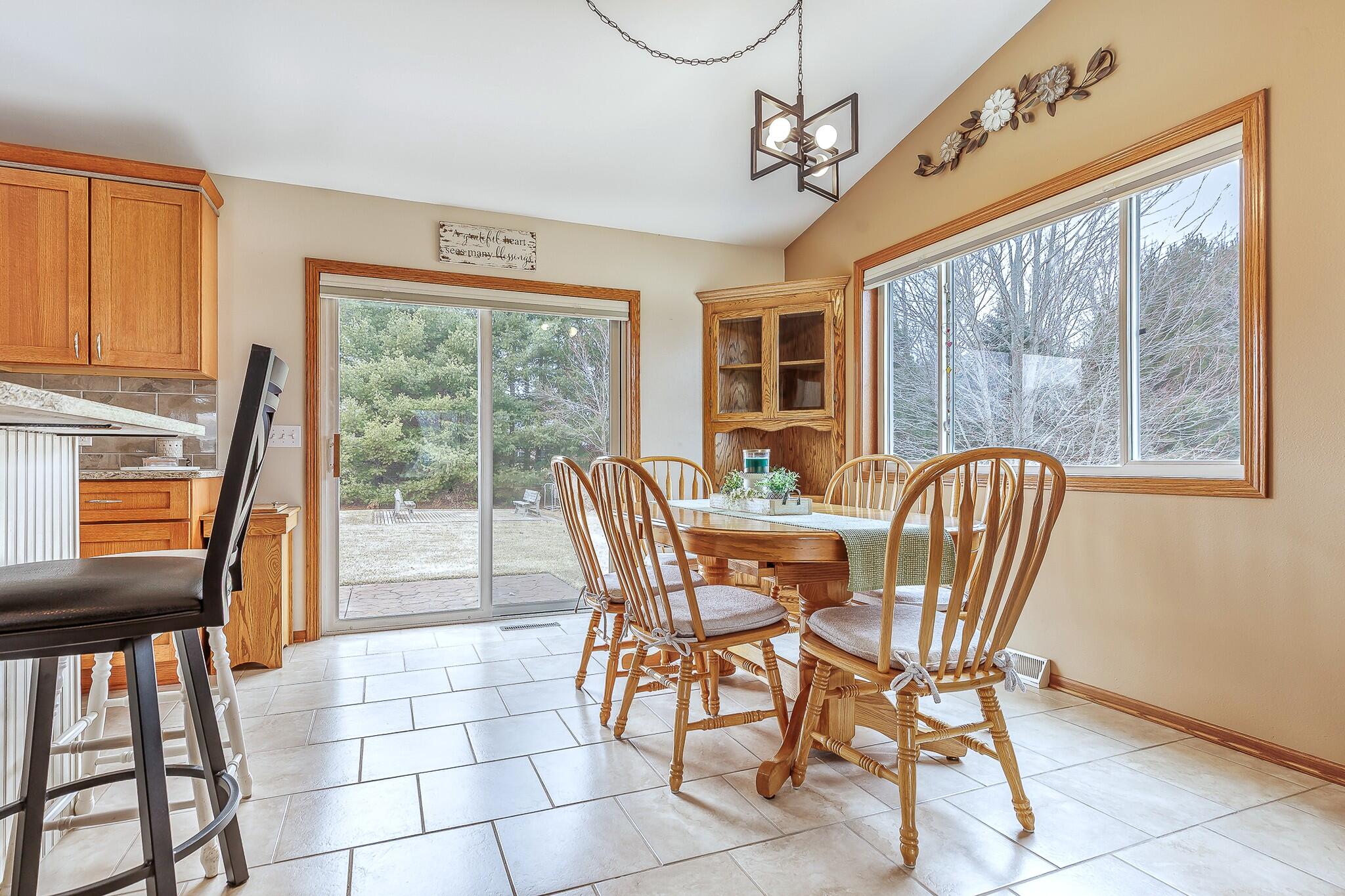 518 Midway Drive Reedsburg, WI 53959 - Photo 6 of 31 518 Midway-6