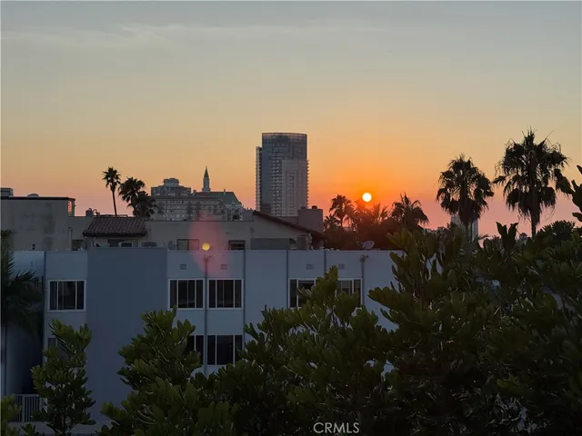 $849,000 | 1310 East Ocean Boulevard, Unit 407, Long Beach, CA 90802