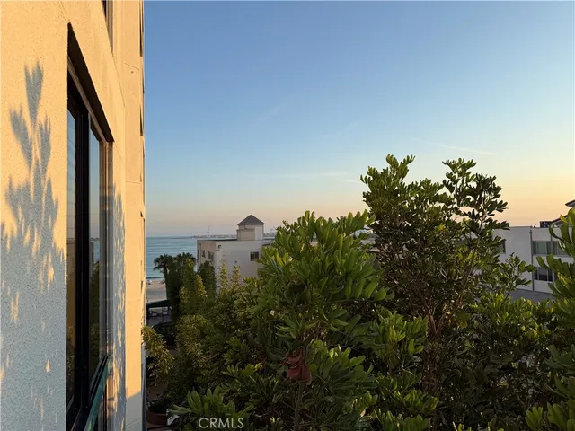 $849,000 | 1310 East Ocean Boulevard, Unit 407, Long Beach, CA 90802