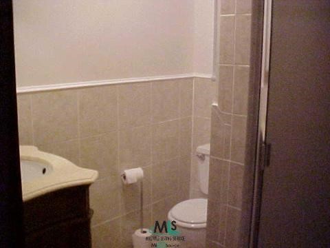 7522 Stephens Road Center Line, MI 48015 - Photo 9 of 9 316491-8.JPG