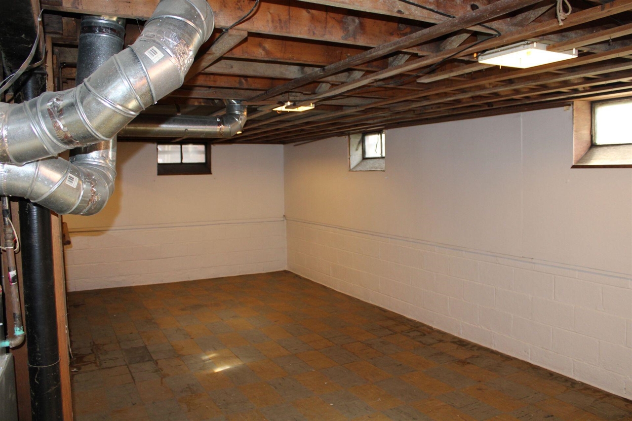 8045 Appoline Street Detroit, MI 48228 - Photo 26 of 39