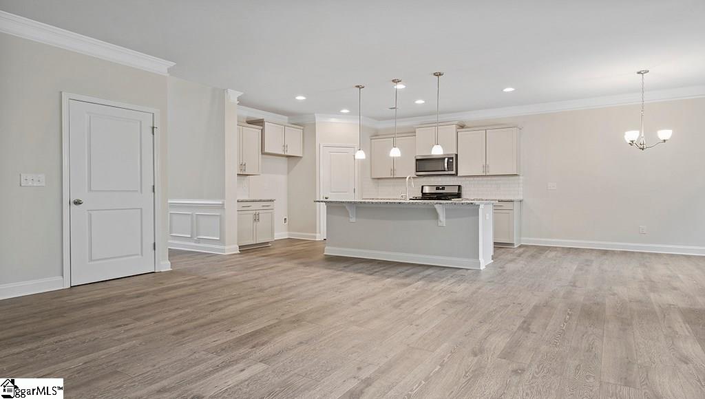 421 Wildflower Road Easley, SC 29642 - Photo 8 of 36