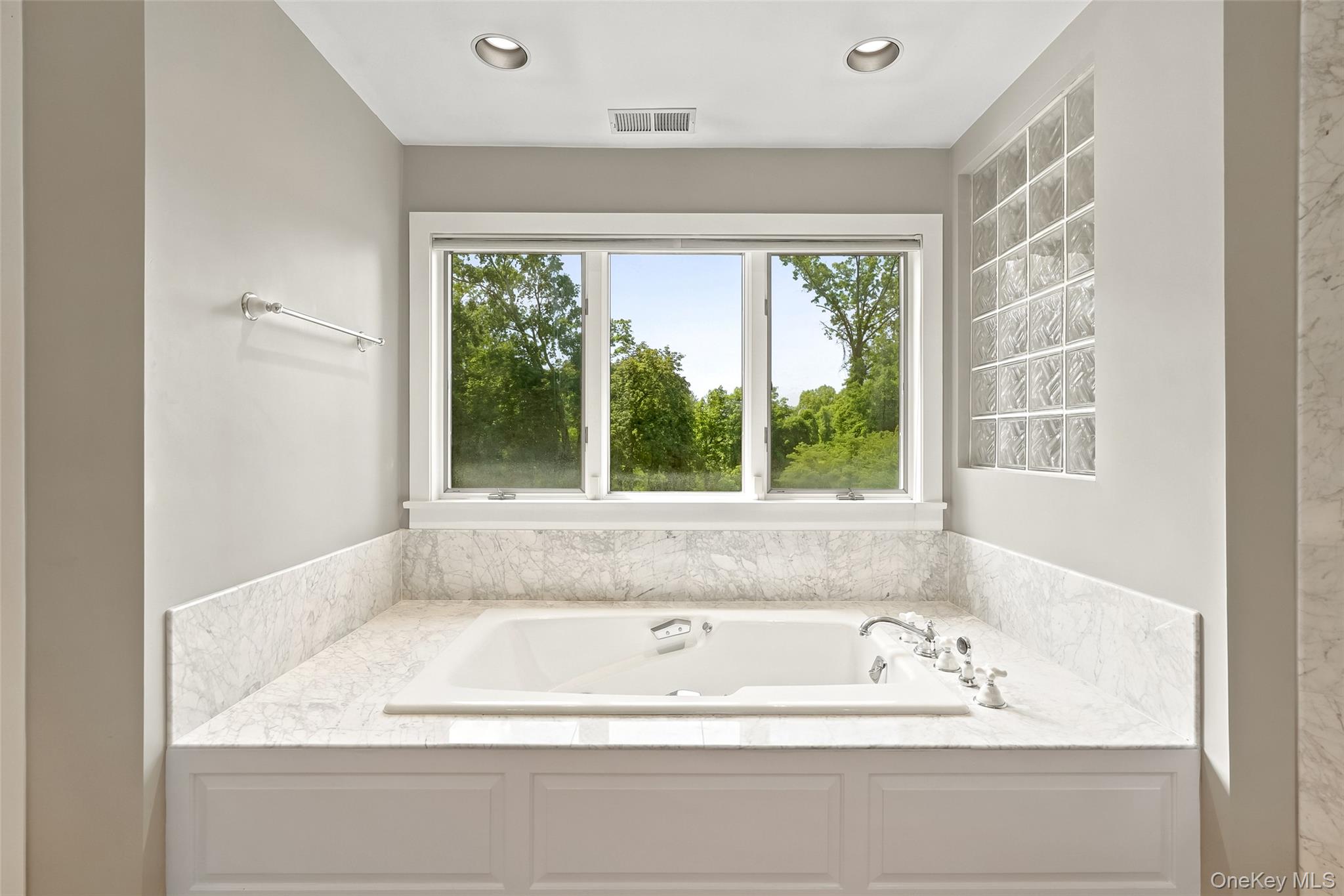 10 Beverly Road Purchase, NY 10577 - Photo 19 of 32