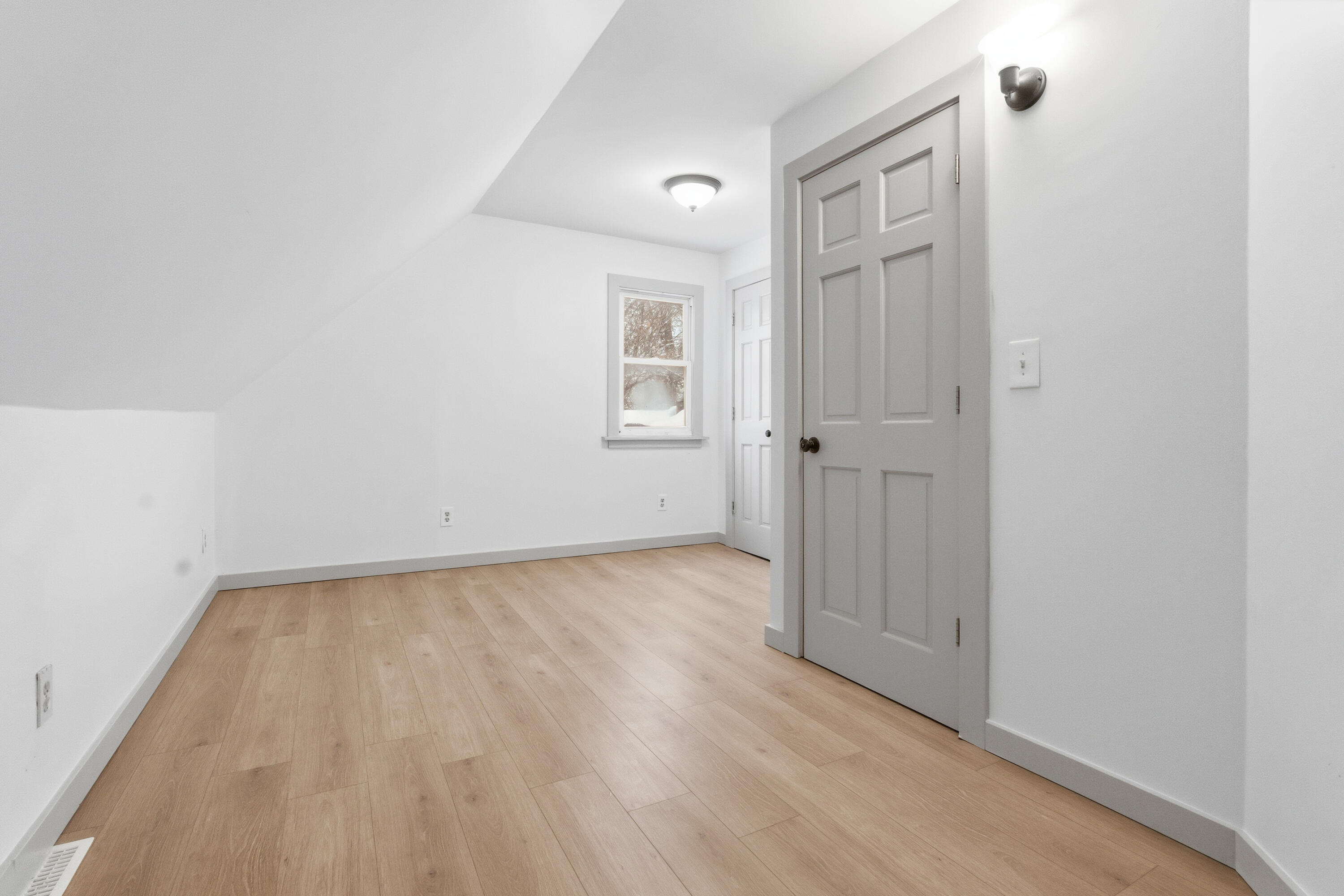 6118 24th Avenue Kenosha, WI 53143 - Photo 16 of 20 DSC02213