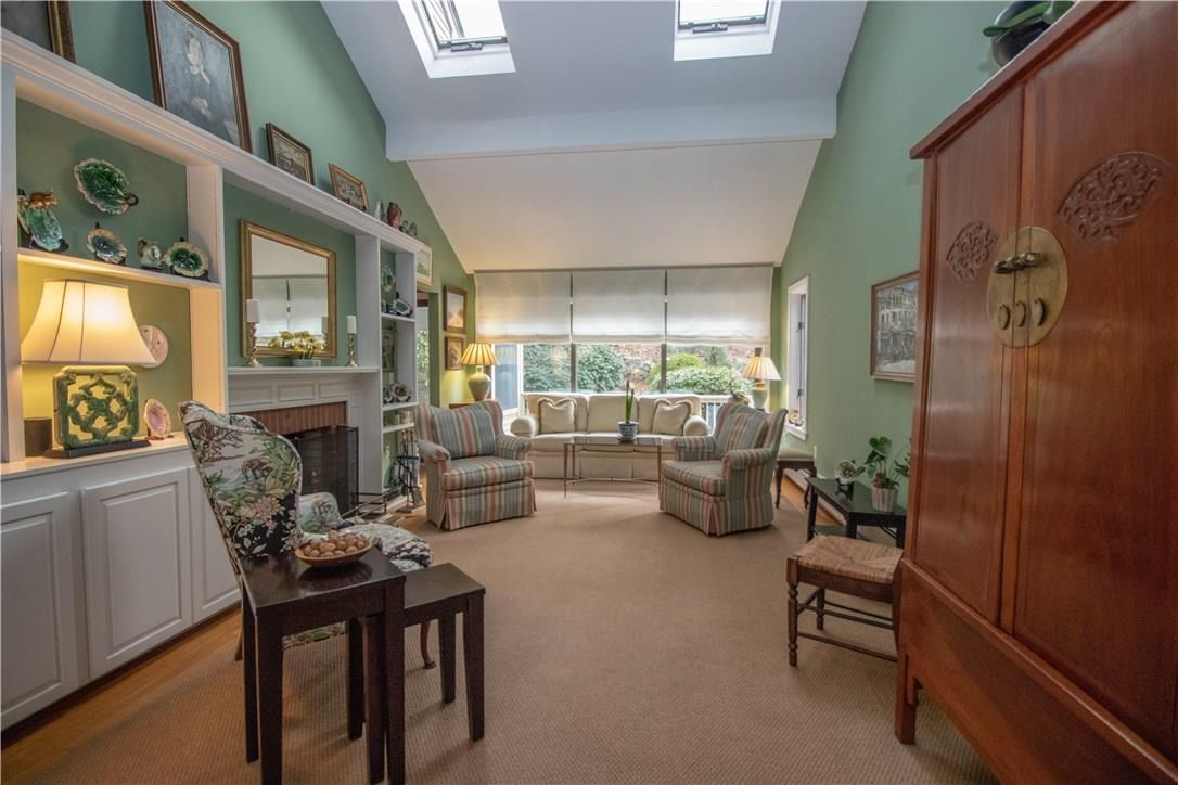 10 Spring Pond Road Westerly, RI 02891 - Photo 9 of 33