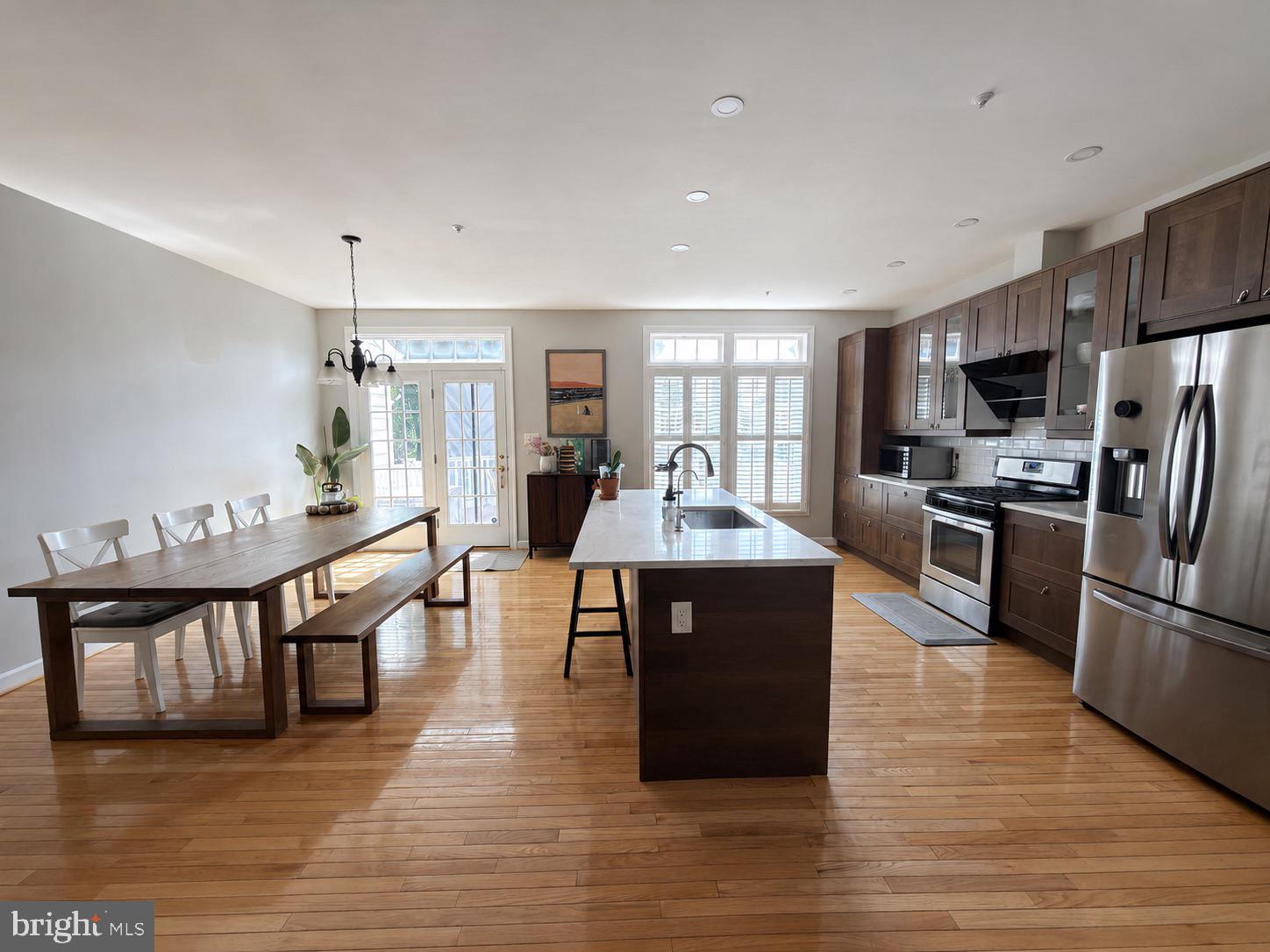 617 Highland Ridge Avenue Gaithersburg, MD 20878 - Photo 2 of 33 kitchen and dining