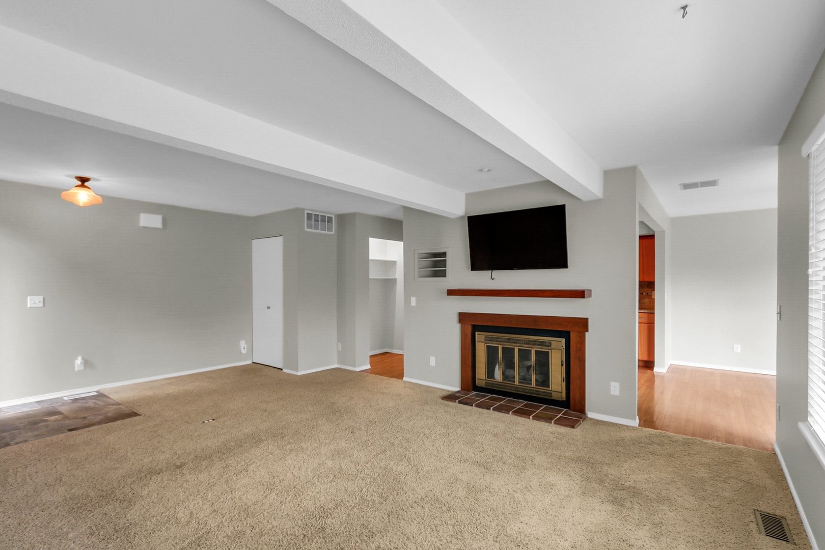 2138 Harbor Town Circle, Unit 2138 Champaign, IL 61821 - Photo 4 of 33