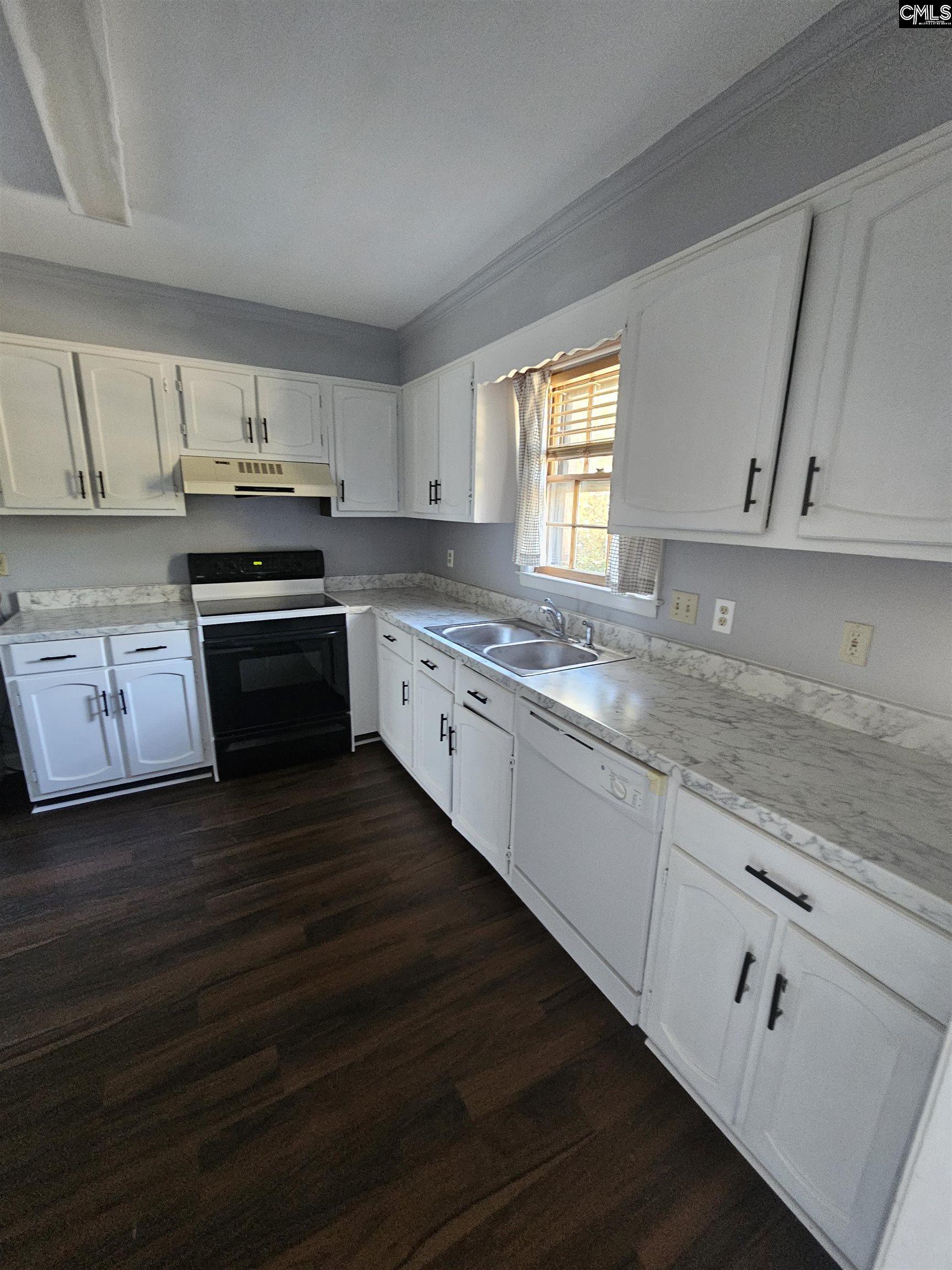 223 Rutledge Place Columbia, SC 29212 - Photo 4 of 35