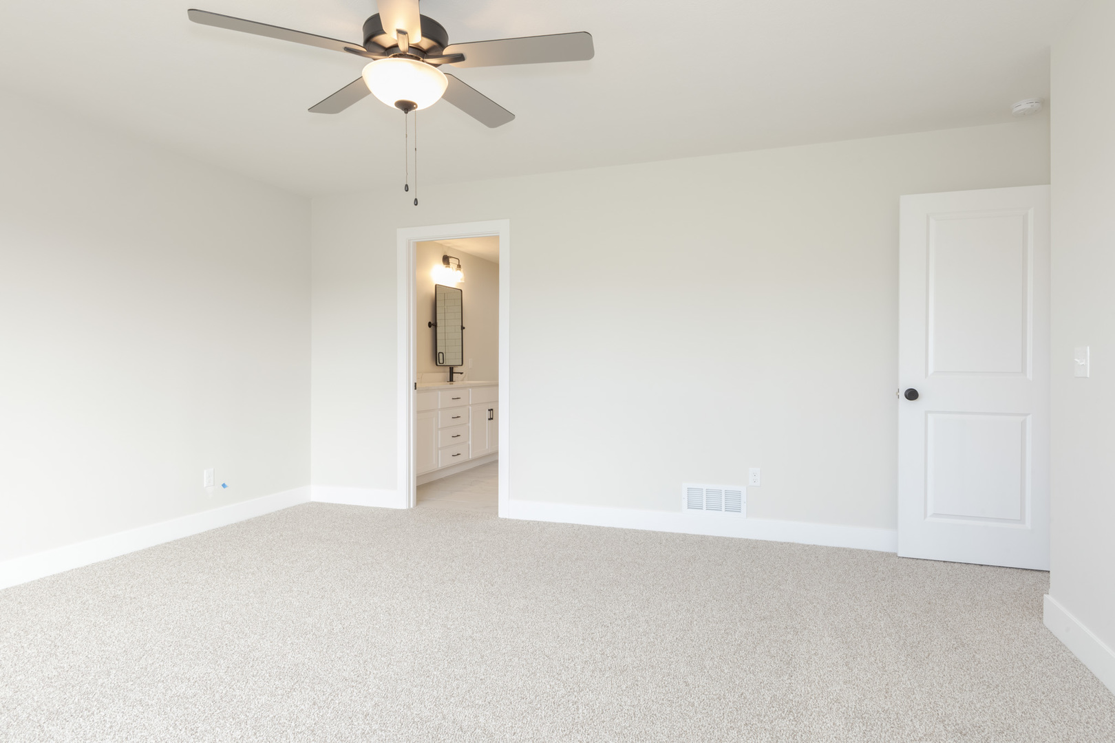 1005 Mount Carmel Road Bloomington, IL 61705 - Photo 18 of 32 Gallery Image 18