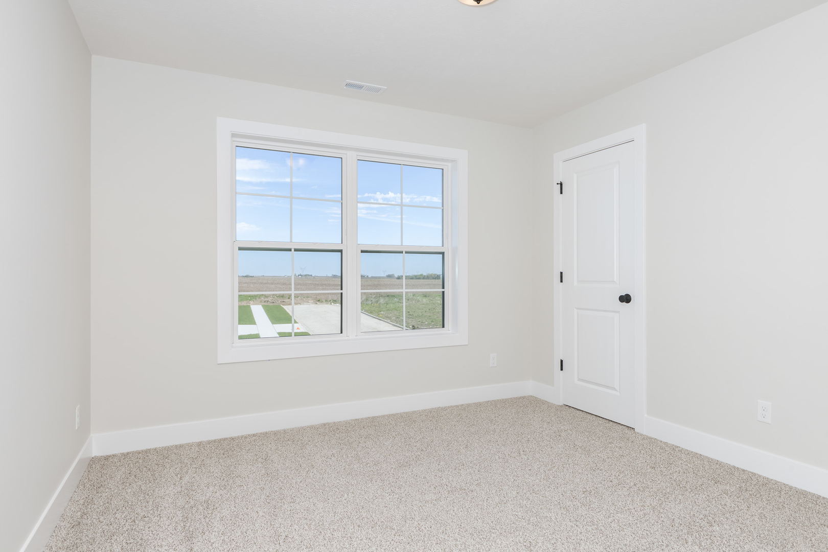 1005 Mount Carmel Road Bloomington, IL 61705 - Photo 29 of 32 Gallery Image 29