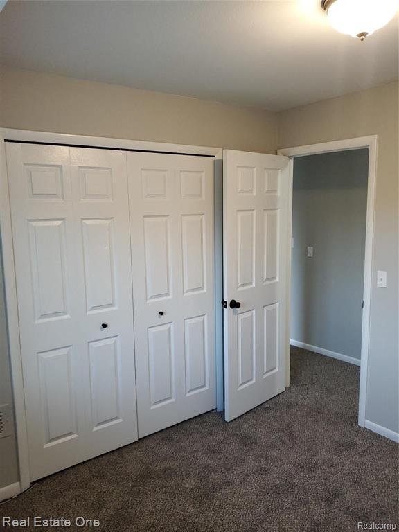 43284 Mound Road, Unit 407 Sterling Heights, MI 48314 - Photo 9 of 11