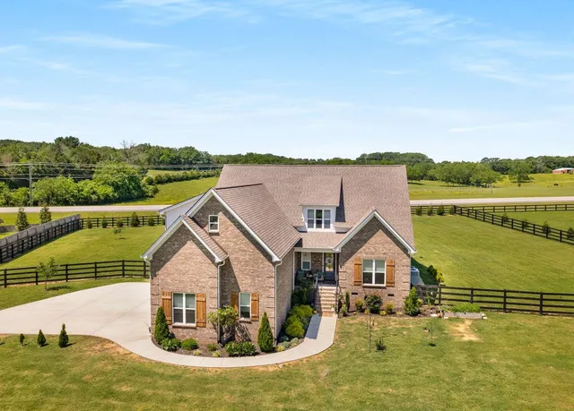 $824,900 | 11769 Milton Street, Milton, TN 37118