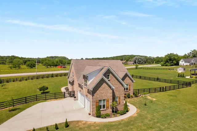 $824,900 | 11769 Milton Street, Milton, TN 37118