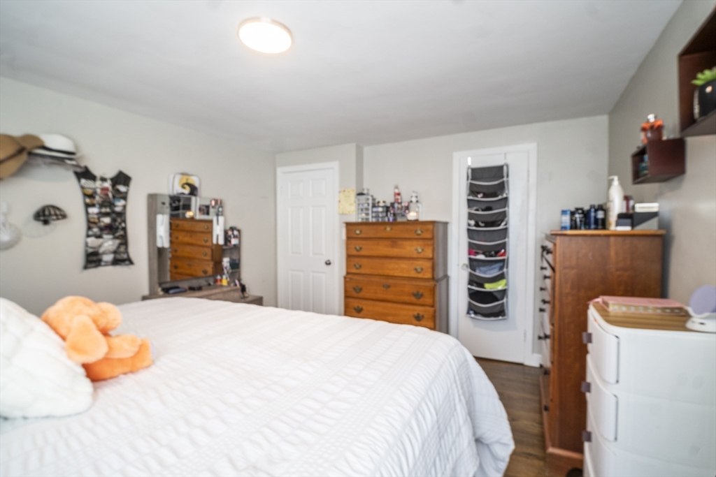 85 Farnsworth Street Springfield, MA 01107 - Photo 9 of 15