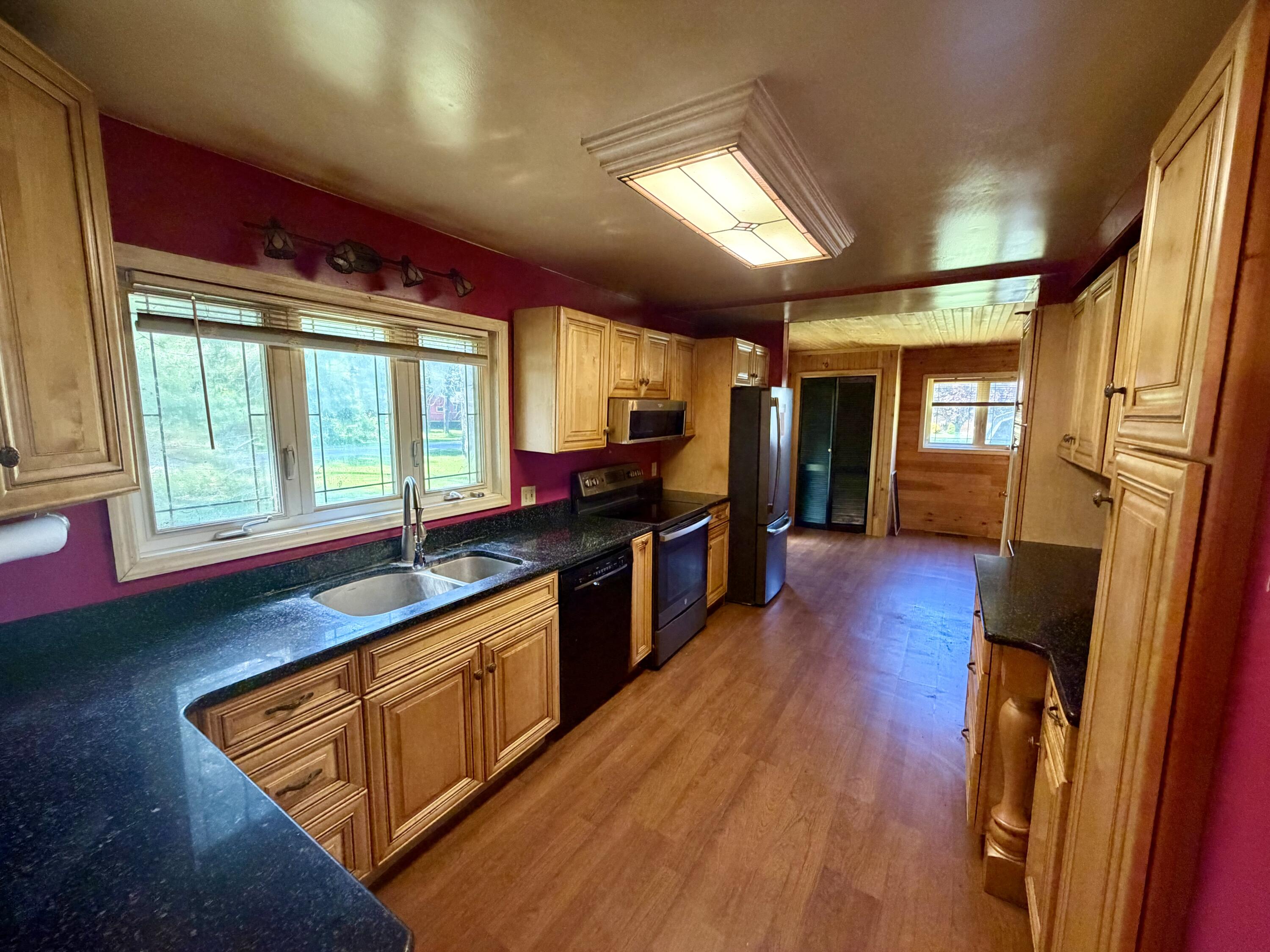 1758 Lake Shore Road Chazy, NY 12921 - Photo 8 of 20 IMG_2664