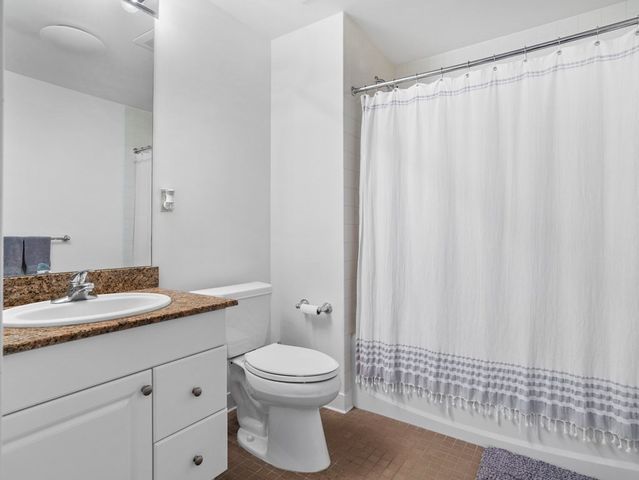 $1,325,000 | 234 Causeway Street, Unit 1205, Boston, MA 02114