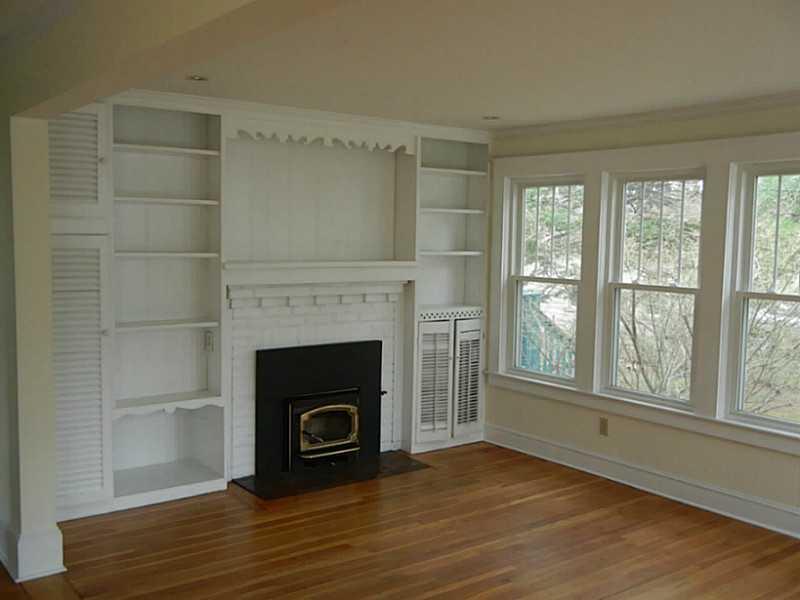 25 Devon Street Portland, ME 04102 - Photo 15 of 34 Living Room.