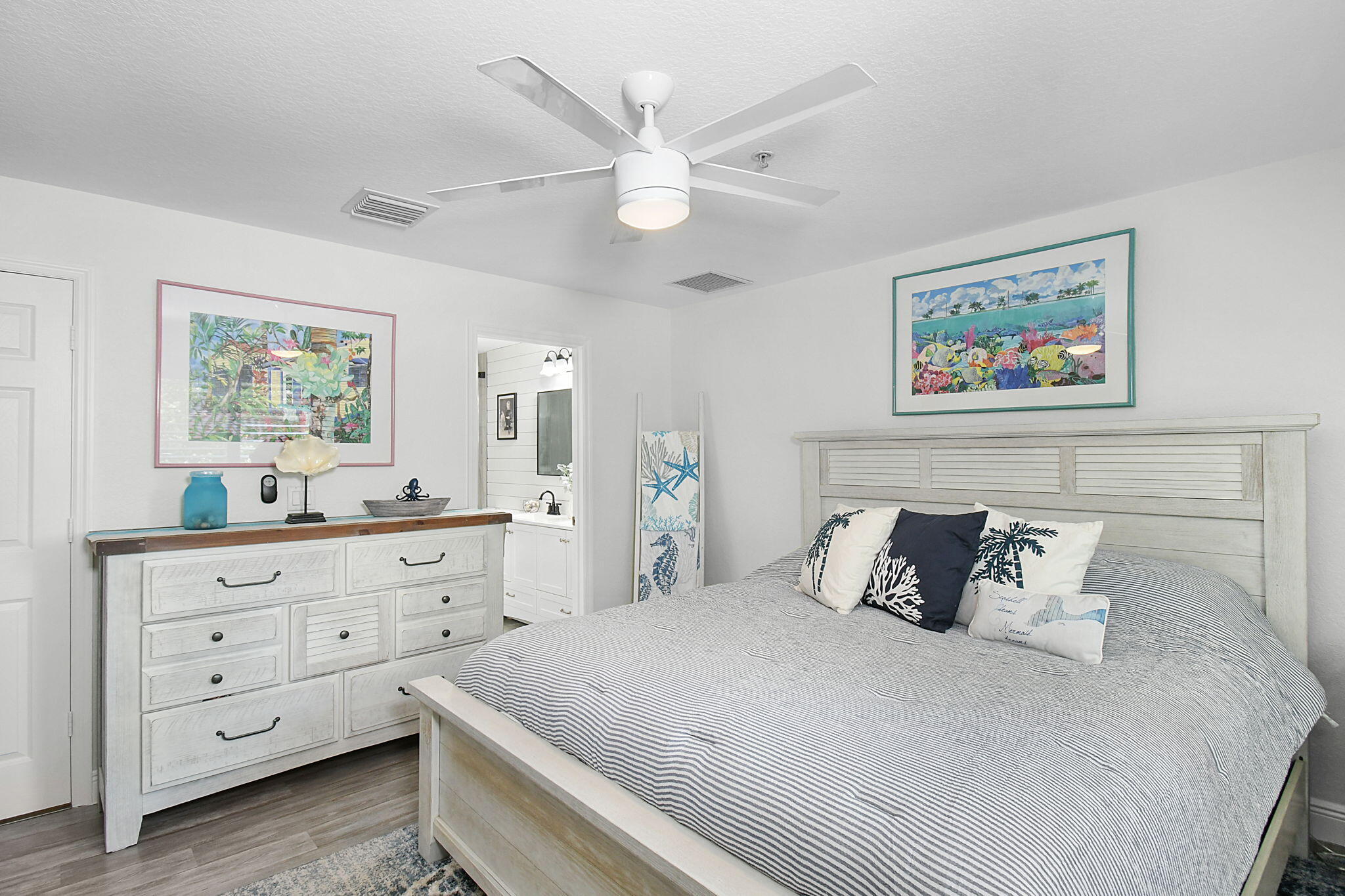 5355 Southeast Mitchell Lane Stuart, FL 34997 - Photo 12 of 29 21-web-or-mls-500_7706