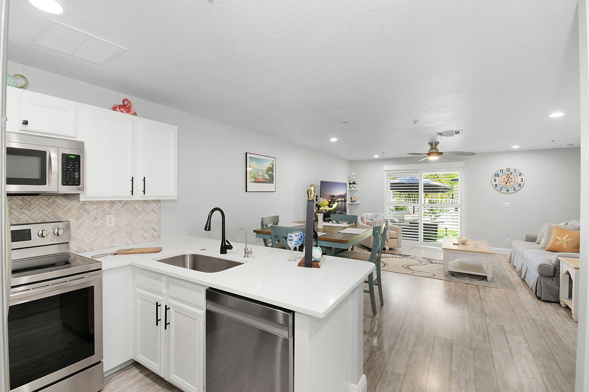 5355 Southeast Mitchell Lane Stuart, FL 34997 - Photo 3 of 29 12-web-or-mls-500_7656