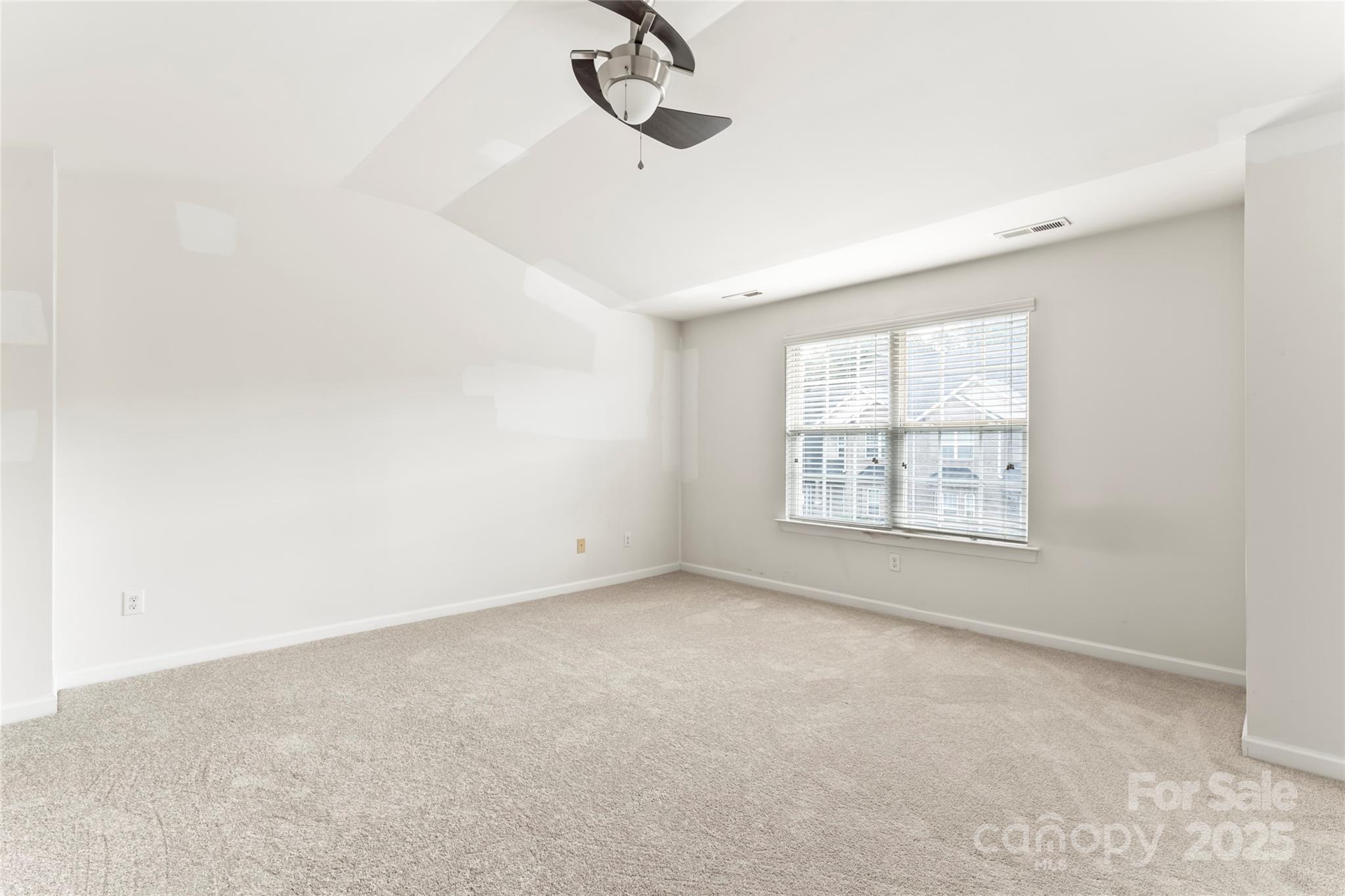 5678 Stafford Road Charlotte, NC 28215 - Photo 22 of 43 an empty room with a window