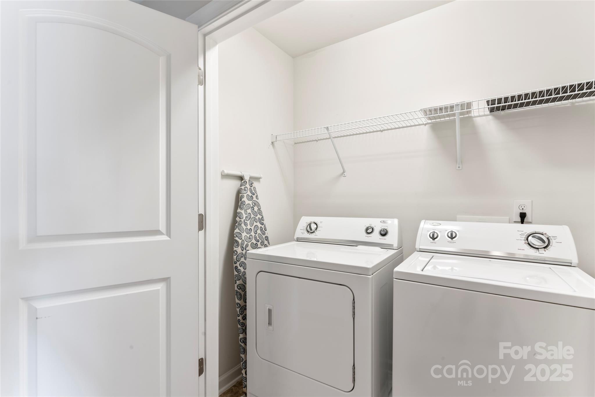 5678 Stafford Road Charlotte, NC 28215 - Photo 29 of 43 a utility room with dryer and washer