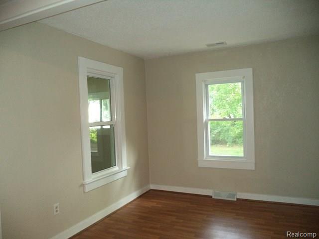18883 Inkster Road Livonia, MI 48152 - Photo 18 of 35 inkster (12).jpg