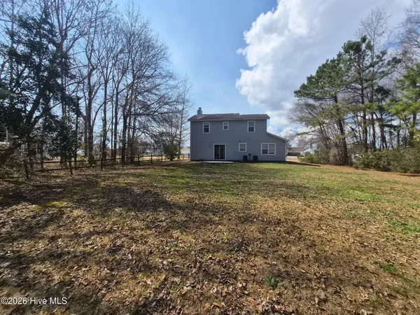 $1,800 | 305 Rack Lane, Hubert, NC 28539