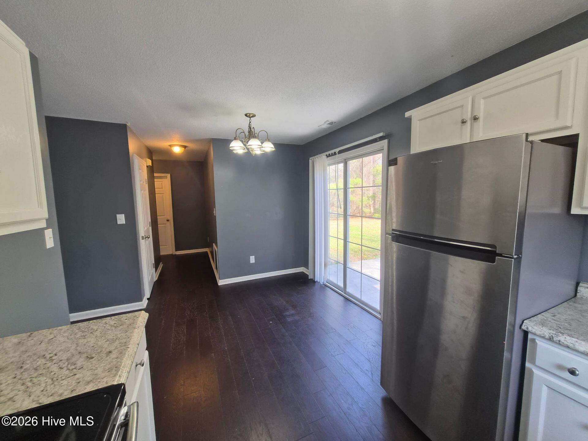 305 Rack Lane Hubert, NC 28539 - Photo 5 of 25 Kitchen