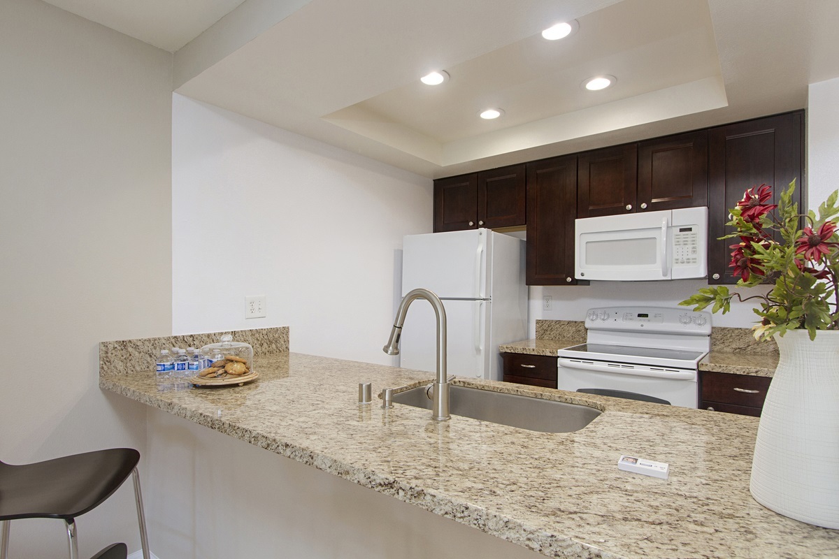 5989 Rancho Mission Road, Unit 202 San Diego, CA 92108 - Photo 5 of 13