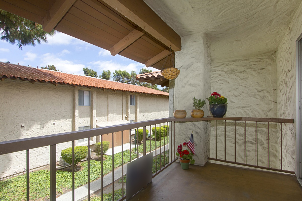5989 Rancho Mission Road, Unit 202 San Diego, CA 92108 - Photo 8 of 13