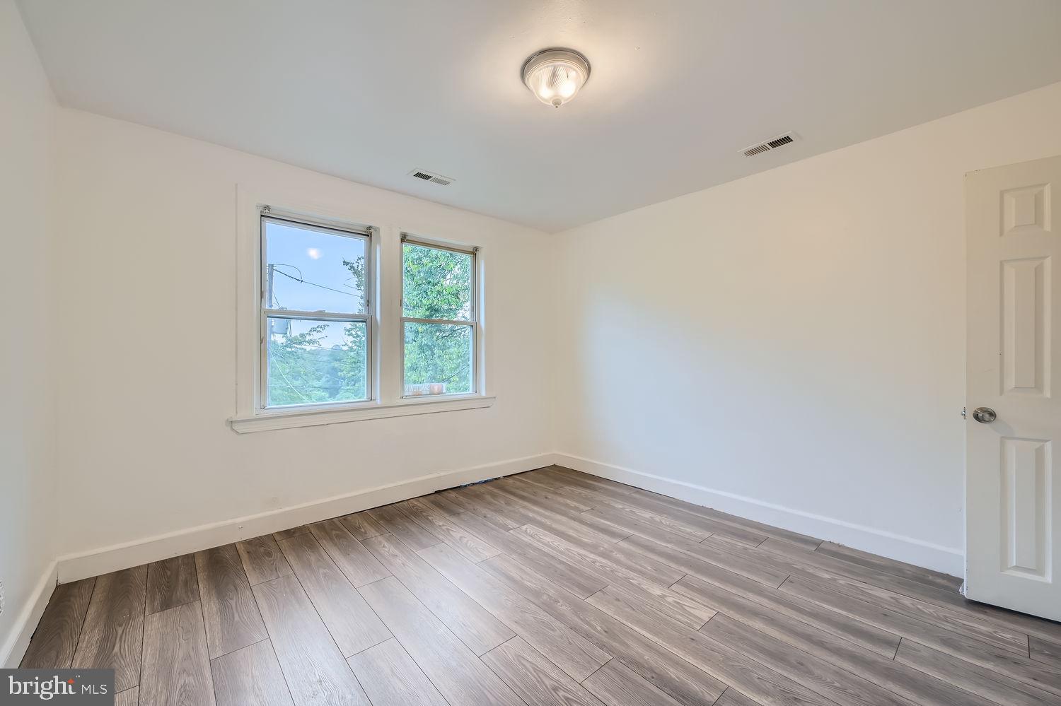 4015 Hilton Road Baltimore, MD 21215 - Photo 18 of 27