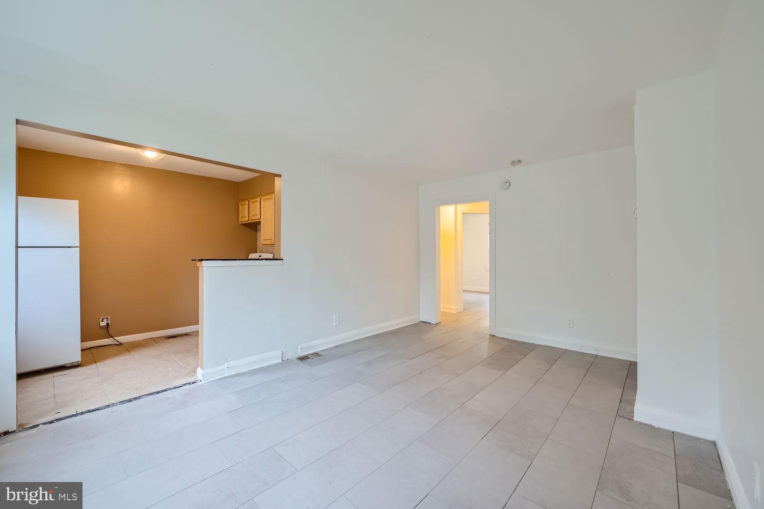 4015 Hilton Road Baltimore, MD 21215 - Photo 4 of 27