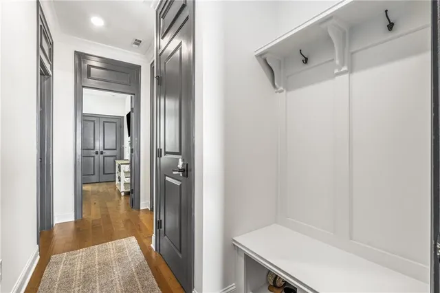 $950,000 | 520 Walden Glen Lane, Alpharetta, GA 30004