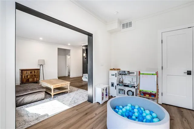 $950,000 | 520 Walden Glen Lane, Alpharetta, GA 30004