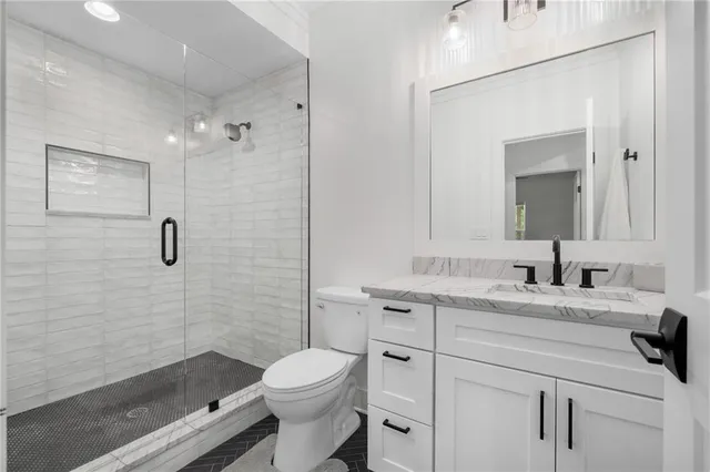 $950,000 | 520 Walden Glen Lane, Alpharetta, GA 30004