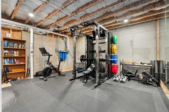 $950,000 | 520 Walden Glen Lane, Alpharetta, GA 30004