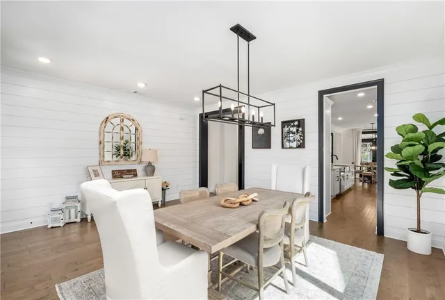 $950,000 | 520 Walden Glen Lane, Alpharetta, GA 30004