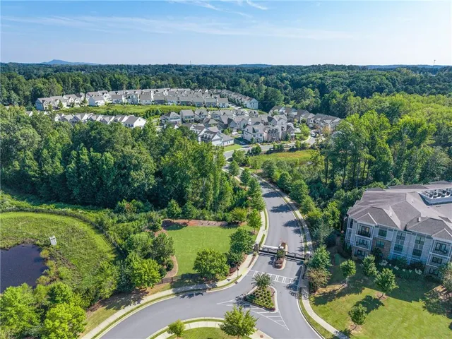 $950,000 | 520 Walden Glen Lane, Alpharetta, GA 30004