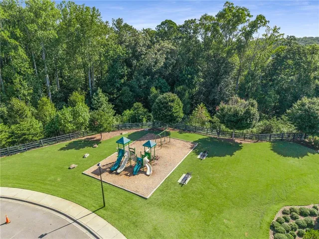 $950,000 | 520 Walden Glen Lane, Alpharetta, GA 30004