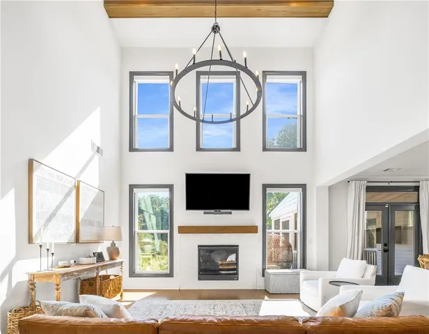 $950,000 | 520 Walden Glen Lane, Alpharetta, GA 30004