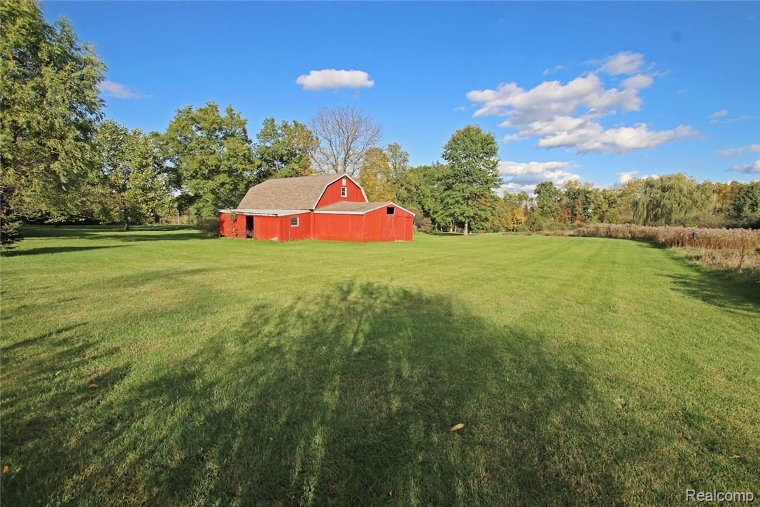 3900 Allen Road Ortonville, MI 48462 - Photo 49 of 55 49) Backyard.jpg