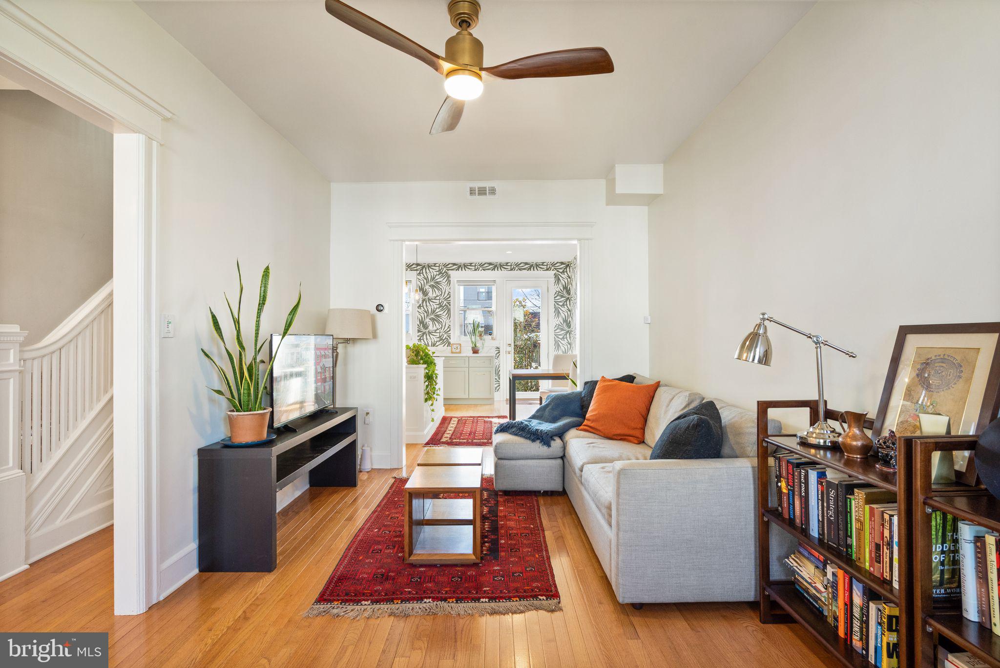 910 10th Street Northeast Washington, DC 20002 - Photo 4 of 27 Gallery Image 4