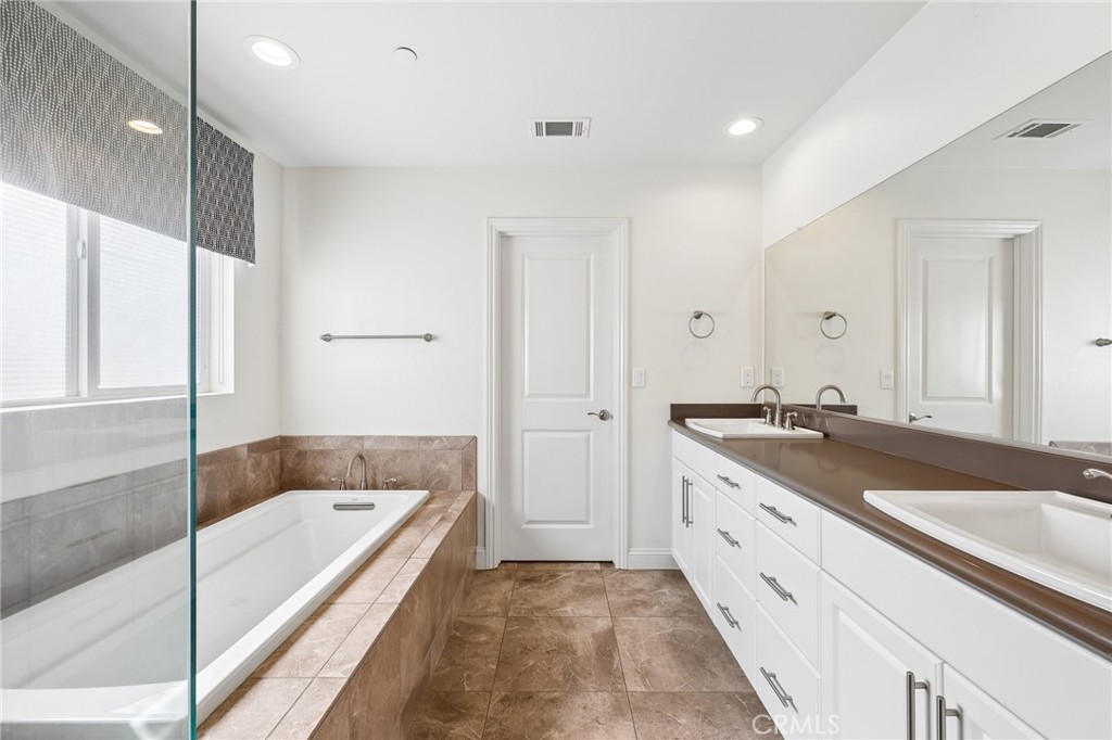 5628 Aidan Way Santa Maria, CA 93455 - Photo 18 of 33