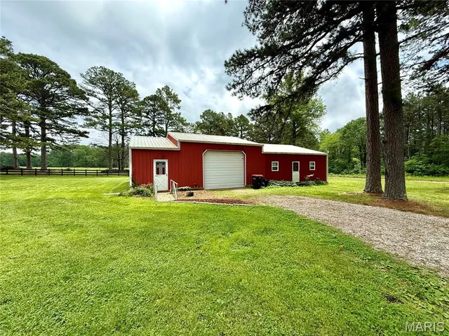 $280,000 | 19755 Wildwood Drive, Raymondville, MO 65555